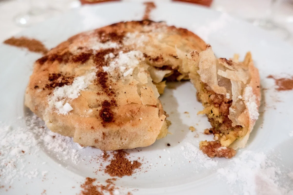 Cinnamon-topped pastilla