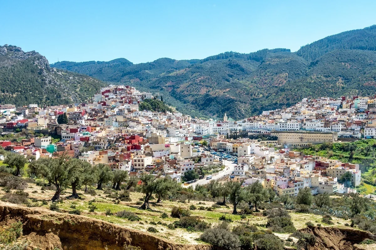 Buildings of Moulay Idriss built on the hillside 